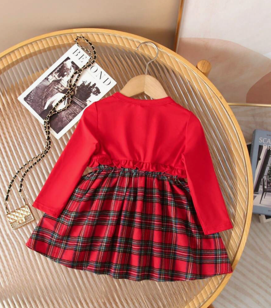 Vestido de cuadros rojo, chaleco rojo