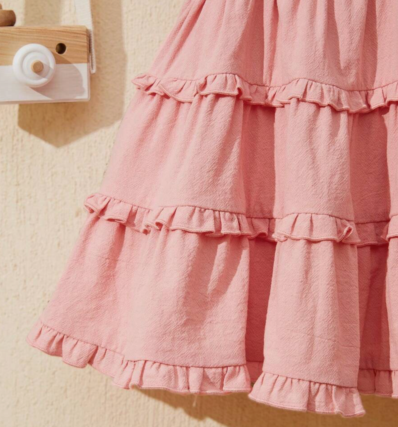 Vestido de tirantes con lazo en los hombros