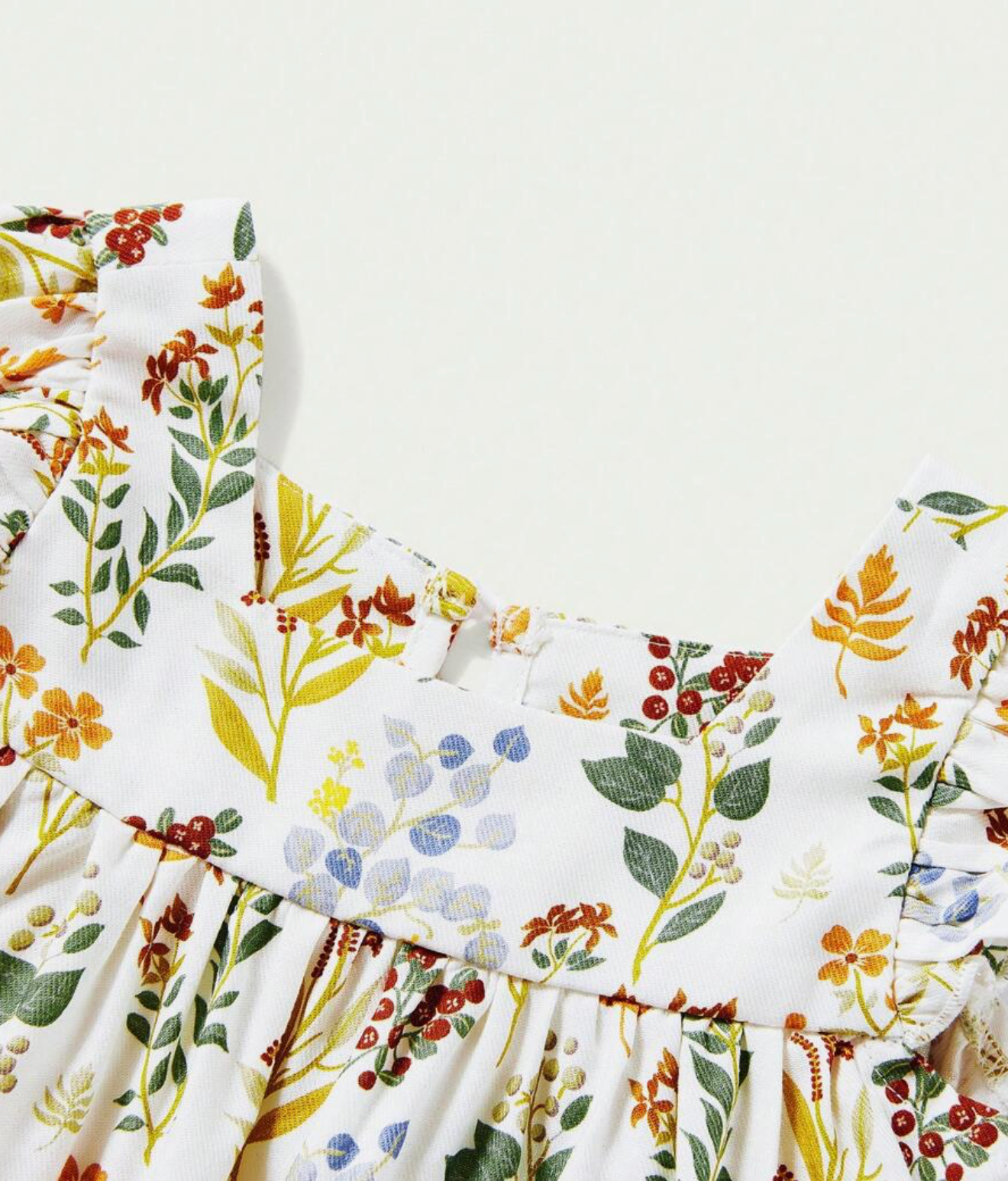 Set de blusa con estampado floral y pantalones cortos